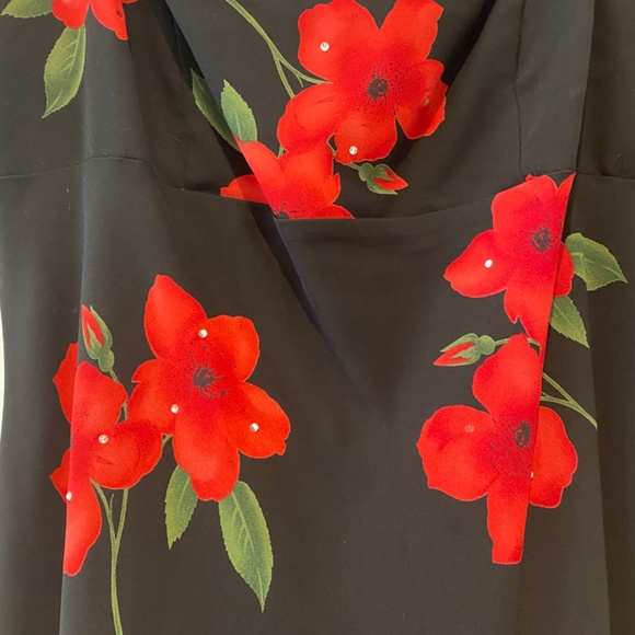 Floor length gown - Picture 2 of 4